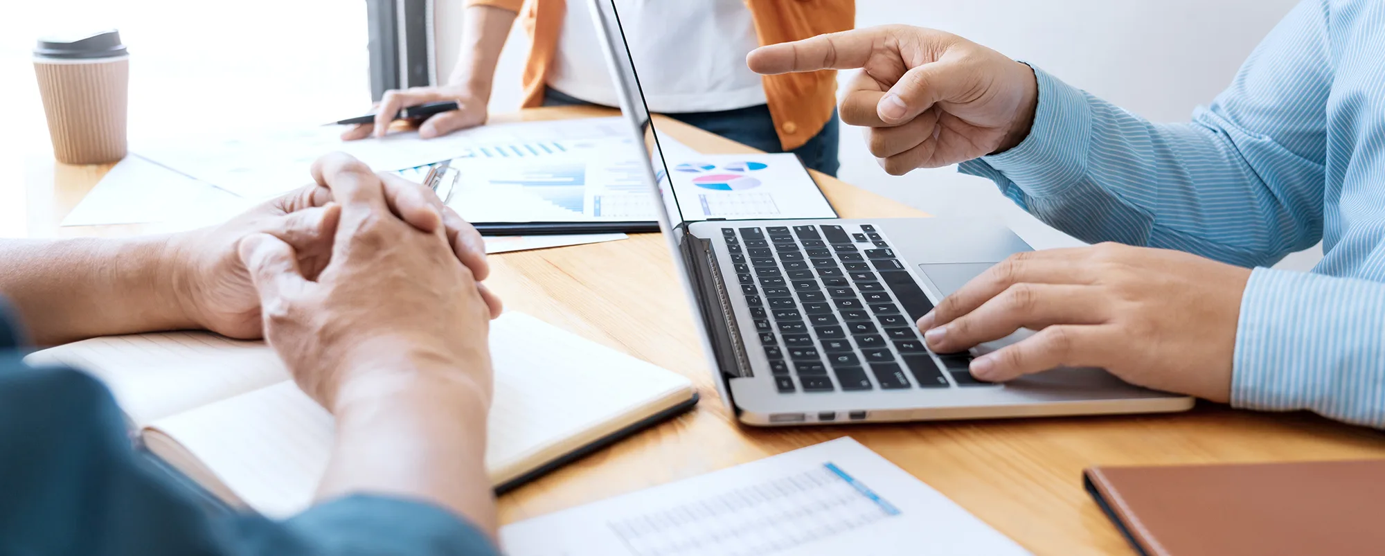 Business creative coworkers team Meeting Discussing showing the