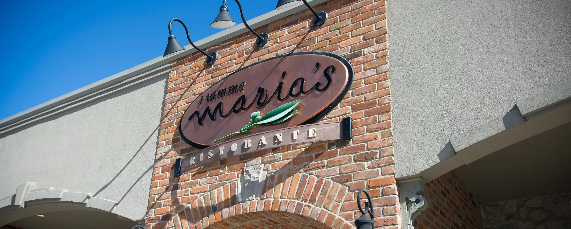 Blank store signage sign design mockup isolated, Clear shop temp